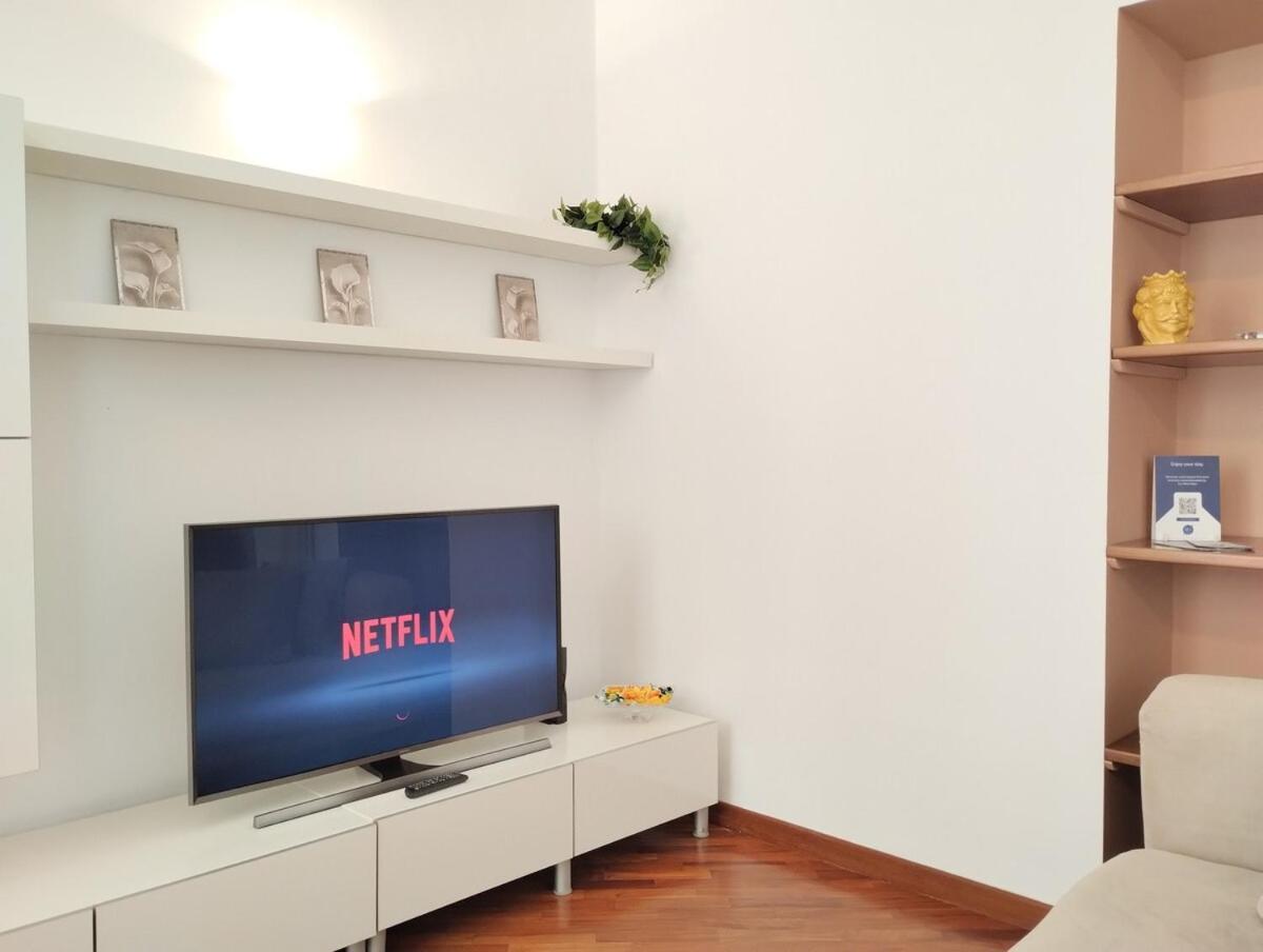 Eterna Apartment, Style And Elegance Apartment Rom