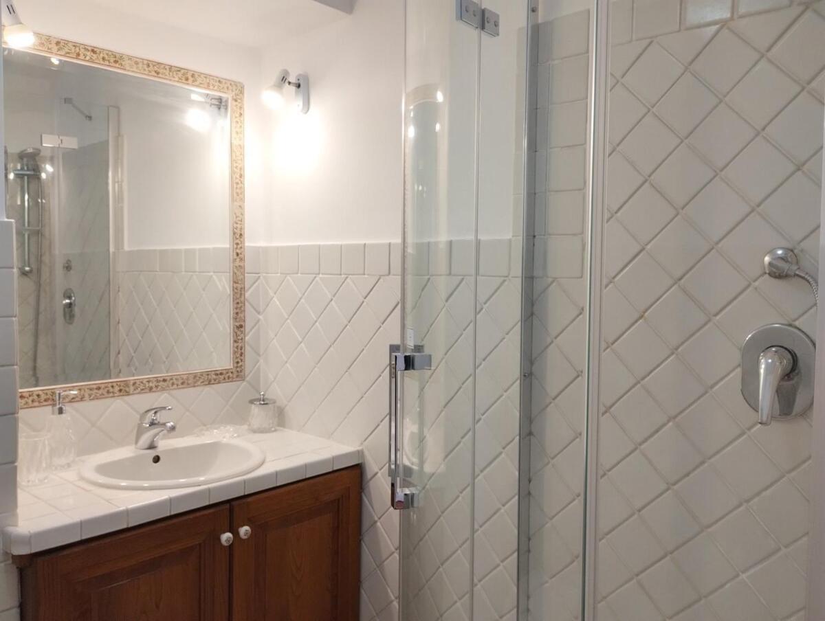 Eterna Apartment, Style And Elegance Apartment Rom